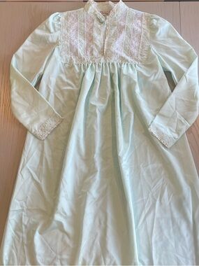 Vintage Christian Dior Lace Yoke Nightgown Soft Mint Green - Size P Small